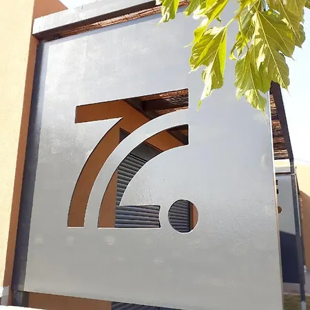 The Zen Point Detox Suites Marathopoli Exterior photo